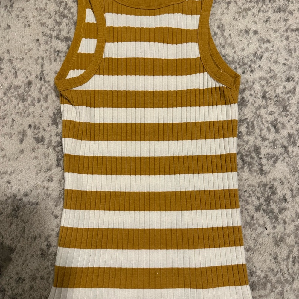 Striped Ribbed Tank Top - Picture 4 of 4